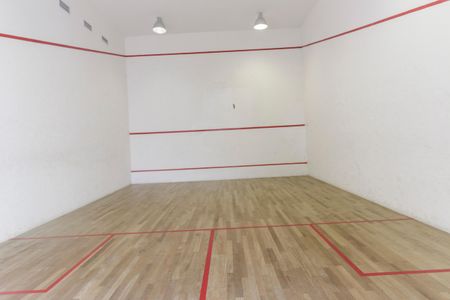 Apartamento à venda com 138m², 3 quartos e 3 vagas Apartamento à venda com 138m², 3 quartos e 3 vagasÁrea comum - Quadra Esportiva