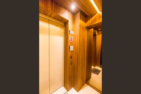 Apartamento à venda com 138m², 3 quartos e 3 vagas Apartamento à venda com 138m², 3 quartos e 3 vagasHall social