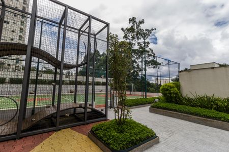 Apartamento à venda com 138m², 3 quartos e 3 vagas Apartamento à venda com 138m², 3 quartos e 3 vagasÁrea comum - Playground