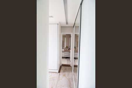 Apartamento à venda com 138m², 3 quartos e 3 vagas Apartamento à venda com 138m², 3 quartos e 3 vagasCloset da suíte 1