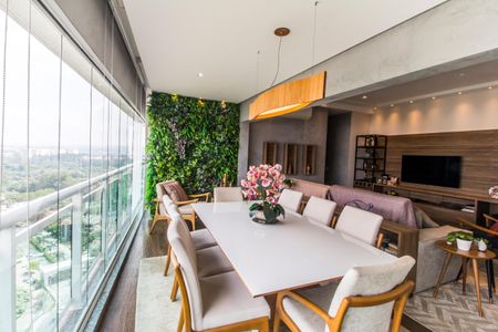 Apartamento à venda com 138m², 3 quartos e 3 vagas Apartamento à venda com 138m², 3 quartos e 3 vagasSala de Jantar