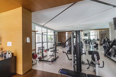 Apartamento à venda com 138m², 3 quartos e 3 vagas Apartamento à venda com 138m², 3 quartos e 3 vagasÁrea comum - Academia