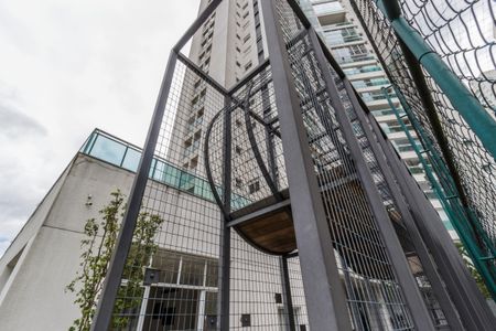 Apartamento à venda com 138m², 3 quartos e 3 vagas Apartamento à venda com 138m², 3 quartos e 3 vagasÁrea comum - Playground