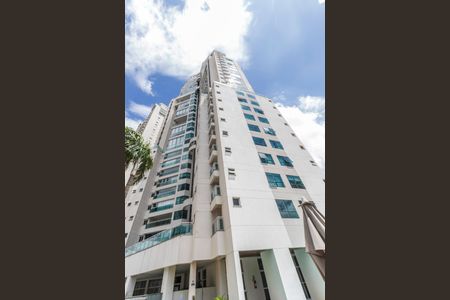 Apartamento à venda com 138m², 3 quartos e 3 vagas Apartamento à venda com 138m², 3 quartos e 3 vagasFachada