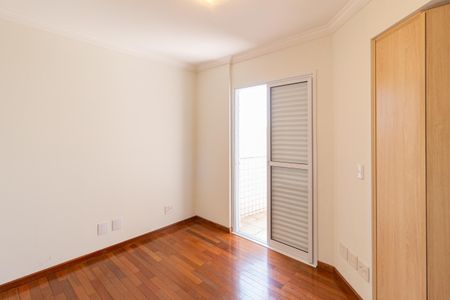 Apartamento à venda com 161m², 4 quartos e 4 vagas Apartamento à venda com 161m², 4 quartos e 4 vagasSuíte 3