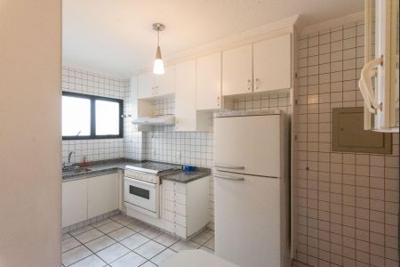 Apartamento à venda com 97m², 3 quartos e 2 vagas Apartamento à venda com 97m², 3 quartos e 2 vagasCozinha