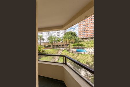 Apartamento à venda com 97m², 3 quartos e 2 vagas Apartamento à venda com 97m², 3 quartos e 2 vagasSacada da Sala