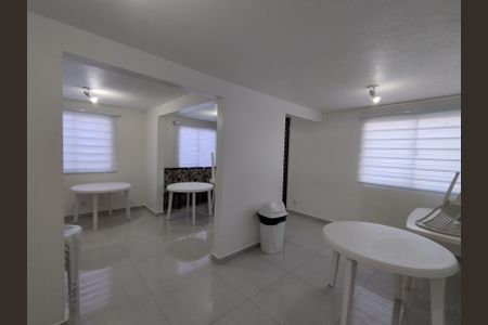 Apartamento à venda com 78m², 2 quartos e 1 vaga Apartamento à venda com 78m², 2 quartos e 1 vagaÁrea comum - Salão de festas