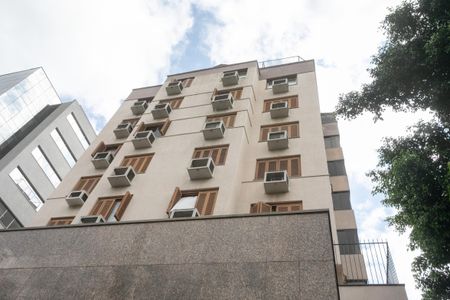 Apartamento à venda com 65m², 2 quartos e 1 vaga Apartamento à venda com 65m², 2 quartos e 1 vagaFachada do Prédio