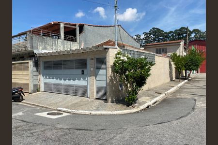 Casa para alugar com 156m², 3 quartos e 2 vagas Casa para alugar com 156m², 3 quartos e 2 vagasFachada