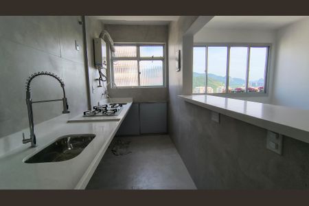 Apartamento à venda com 52m², 2 quartos e 1 vaga Apartamento à venda com 52m², 2 quartos e 1 vagaCozinha e Área de Serviço