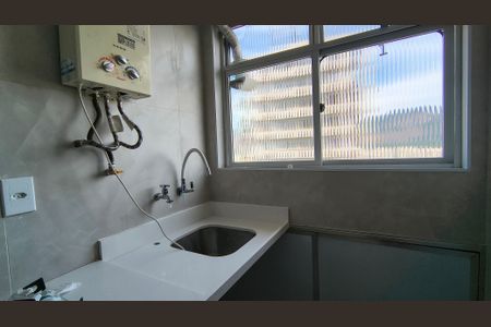 Apartamento à venda com 52m², 2 quartos e 1 vaga Apartamento à venda com 52m², 2 quartos e 1 vagaCozinha e Área de Serviço