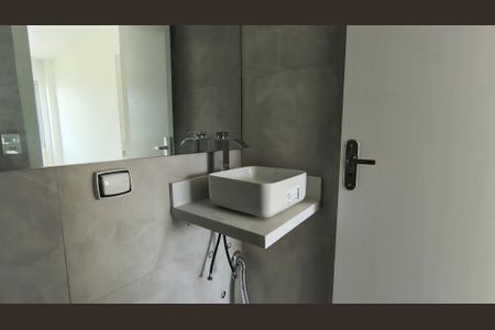 Apartamento à venda com 52m², 2 quartos e 1 vaga Apartamento à venda com 52m², 2 quartos e 1 vagaBanheiro da Suíte