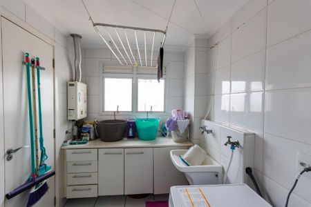 Apartamento à venda com 132m², 3 quartos e 3 vagas Apartamento à venda com 132m², 3 quartos e 3 vagasÁrea de Serviço