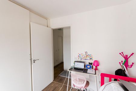 Apartamento à venda com 132m², 3 quartos e 3 vagas Apartamento à venda com 132m², 3 quartos e 3 vagasQuarto 2