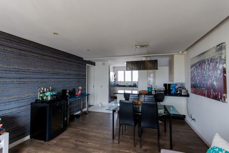 Apartamento à venda com 132m², 3 quartos e 3 vagas Apartamento à venda com 132m², 3 quartos e 3 vagasSala