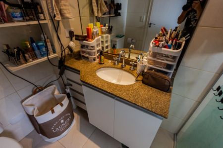 Apartamento à venda com 132m², 3 quartos e 3 vagas Apartamento à venda com 132m², 3 quartos e 3 vagasBanheiro