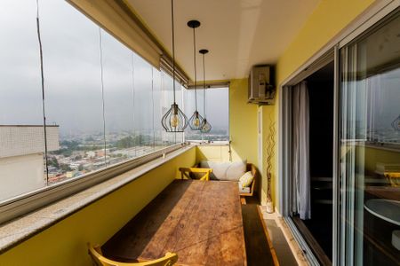 Apartamento à venda com 132m², 3 quartos e 3 vagas Apartamento à venda com 132m², 3 quartos e 3 vagasVaranda da Sala