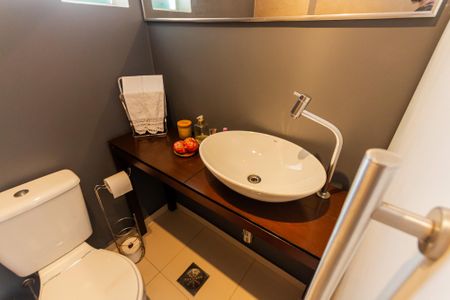 Apartamento à venda com 132m², 3 quartos e 3 vagas Apartamento à venda com 132m², 3 quartos e 3 vagasLavabo