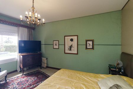 Casa à venda com 430m², 5 quartos e 8 vagas Casa à venda com 430m², 5 quartos e 8 vagasQuarto 1