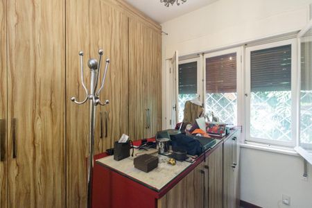 Casa à venda com 430m², 5 quartos e 8 vagas Casa à venda com 430m², 5 quartos e 8 vagasQuarto 2