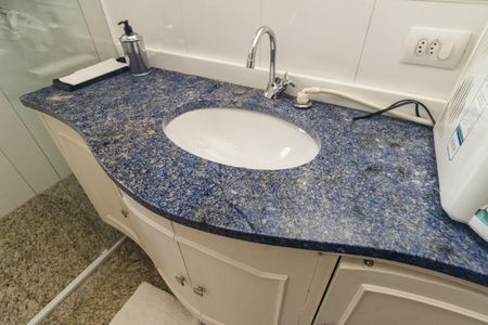 Casa à venda com 430m², 5 quartos e 8 vagas Casa à venda com 430m², 5 quartos e 8 vagasBanheiro 3