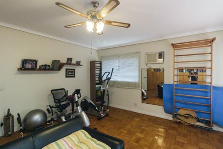 Casa à venda com 430m², 5 quartos e 8 vagas Casa à venda com 430m², 5 quartos e 8 vagasQuarto 4