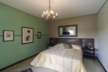 Casa à venda com 430m², 5 quartos e 8 vagas Casa à venda com 430m², 5 quartos e 8 vagasQuarto 1