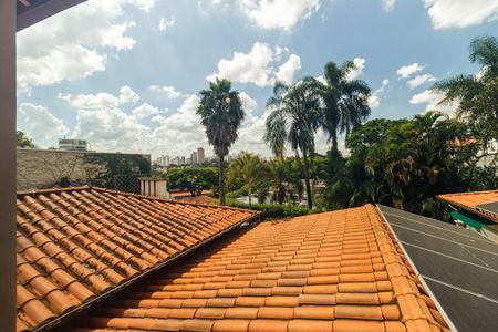 Casa à venda com 430m², 5 quartos e 8 vagas Casa à venda com 430m², 5 quartos e 8 vagasVista do Quarto 4