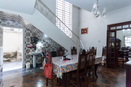 Casa à venda com 675m², 8 quartos e 6 vagas Casa à venda com 675m², 8 quartos e 6 vagasSala de Jantar