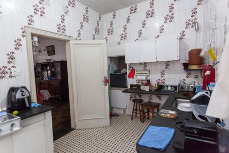 Casa à venda com 675m², 8 quartos e 6 vagas Casa à venda com 675m², 8 quartos e 6 vagasCozinha