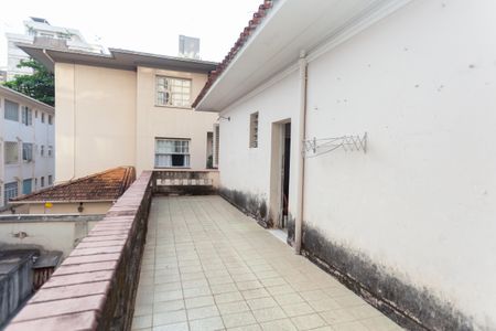Casa à venda com 675m², 8 quartos e 6 vagas Casa à venda com 675m², 8 quartos e 6 vagasVaranda Banheiro Social 2