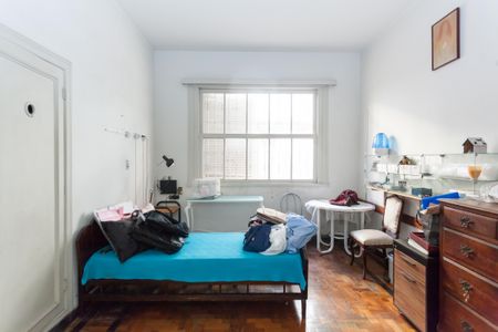 Casa à venda com 675m², 8 quartos e 6 vagas Casa à venda com 675m², 8 quartos e 6 vagasQuarto 2