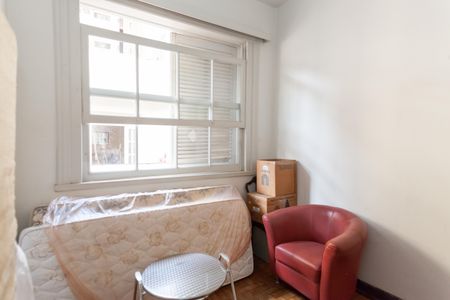 Casa à venda com 675m², 8 quartos e 6 vagas Casa à venda com 675m², 8 quartos e 6 vagasQuarto 4