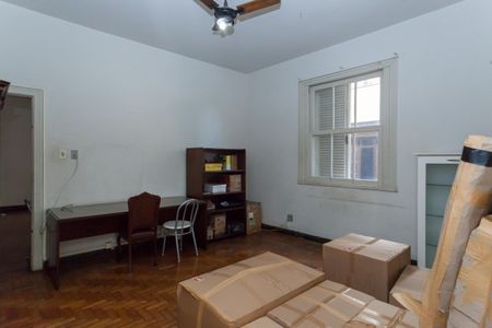 Casa à venda com 675m², 8 quartos e 6 vagas Casa à venda com 675m², 8 quartos e 6 vagasQuarto 8