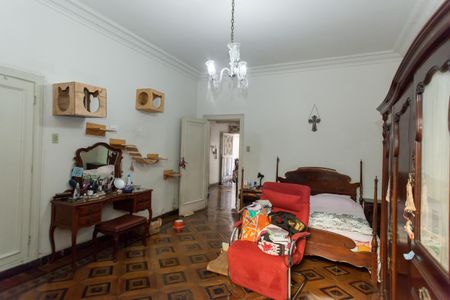 Casa à venda com 675m², 8 quartos e 6 vagas Casa à venda com 675m², 8 quartos e 6 vagasQuarto 1