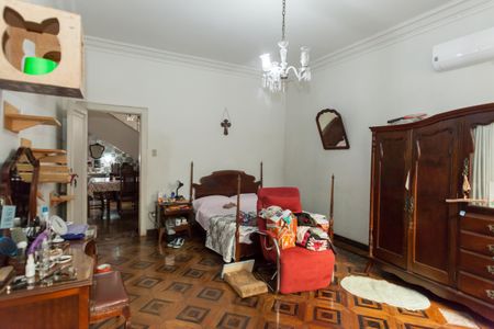 Casa à venda com 675m², 8 quartos e 6 vagas Casa à venda com 675m², 8 quartos e 6 vagasQuarto 1