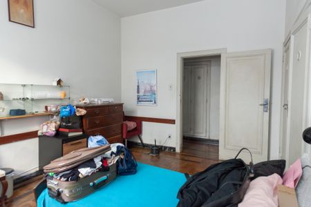 Casa à venda com 675m², 8 quartos e 6 vagas Casa à venda com 675m², 8 quartos e 6 vagasQuarto 2