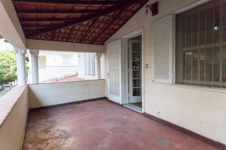 Casa à venda com 675m², 8 quartos e 6 vagas Casa à venda com 675m², 8 quartos e 6 vagasVaranda do Quarto 8