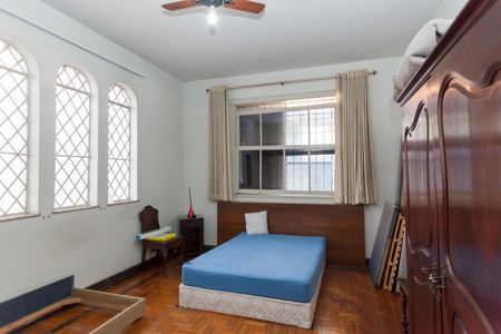 Casa à venda com 675m², 8 quartos e 6 vagas Casa à venda com 675m², 8 quartos e 6 vagasQuarto 7