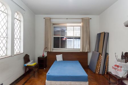 Casa à venda com 675m², 8 quartos e 6 vagas Casa à venda com 675m², 8 quartos e 6 vagasQuarto 7