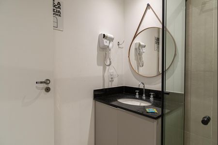 Studio para alugar com 28m², 1 quarto e sem vaga Studio para alugar com 28m², 1 quarto e sem vagaBanheiro