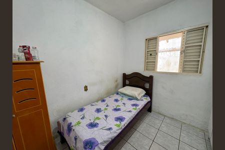 Casa à venda com 175m², 3 quartos e 2 vagas Casa à venda com 175m², 3 quartos e 2 vagasQuarto