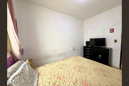 Casa à venda com 175m², 3 quartos e 2 vagas Casa à venda com 175m², 3 quartos e 2 vagasQuarto 2