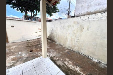 Casa à venda com 175m², 3 quartos e 2 vagas Casa à venda com 175m², 3 quartos e 2 vagasÁrea Externa