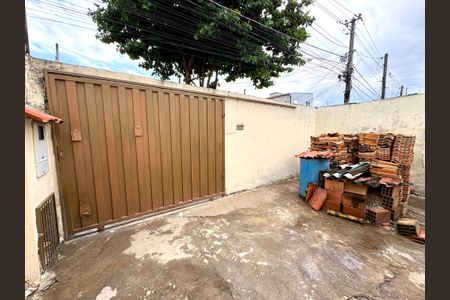 Casa à venda com 175m², 3 quartos e 2 vagas Casa à venda com 175m², 3 quartos e 2 vagasÁrea Externa