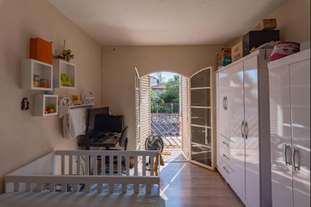 Casa à venda com 340m², 4 quartos e 4 vagas Casa à venda com 340m², 4 quartos e 4 vagasQuarto 1