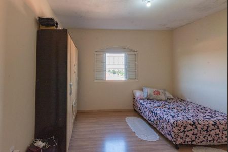 Casa à venda com 340m², 4 quartos e 4 vagas Casa à venda com 340m², 4 quartos e 4 vagasQuarto 2