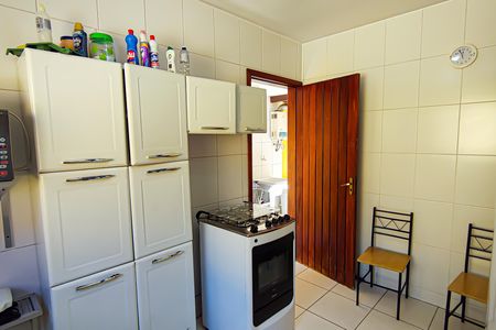 Casa de condomínio à venda com 250m², 4 quartos e 1 vaga Casa de condomínio à venda com 250m², 4 quartos e 1 vagaCozinha