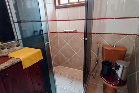 Casa de condomínio à venda com 250m², 4 quartos e 1 vaga Casa de condomínio à venda com 250m², 4 quartos e 1 vagaBanheiro